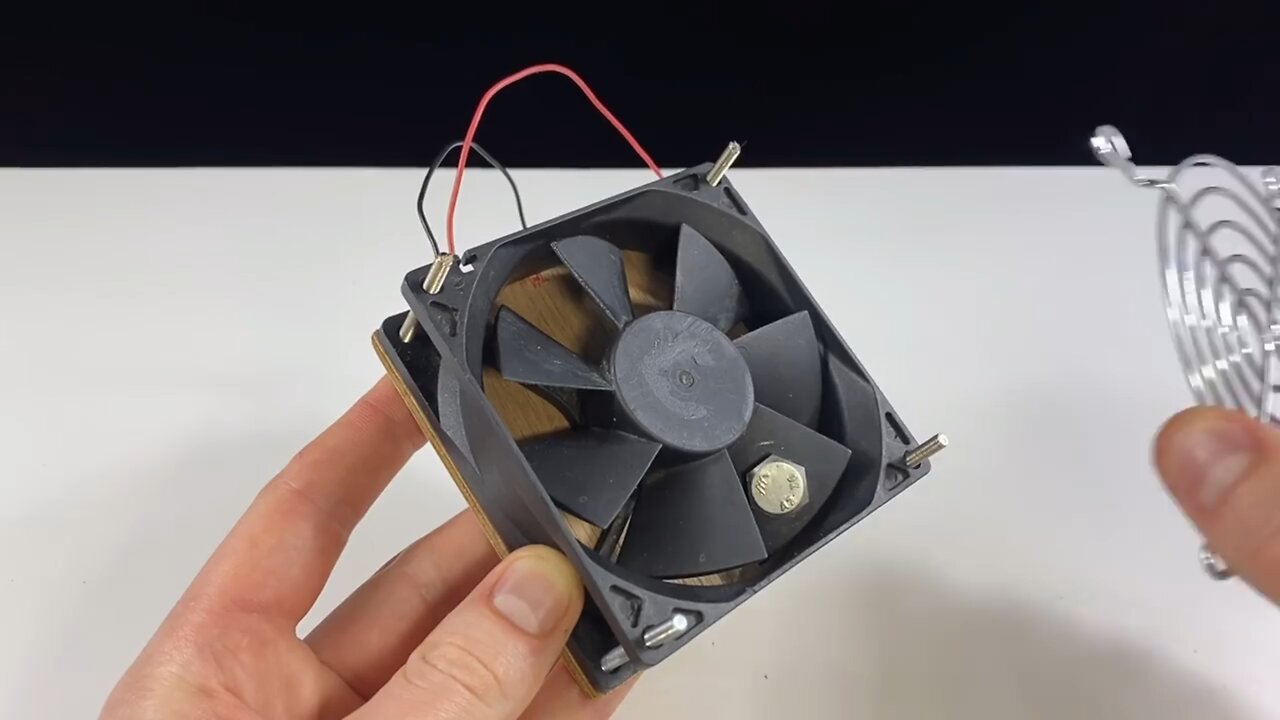 A Brilliant Idea From An Old Computer Fan! You'll be glad to see it!