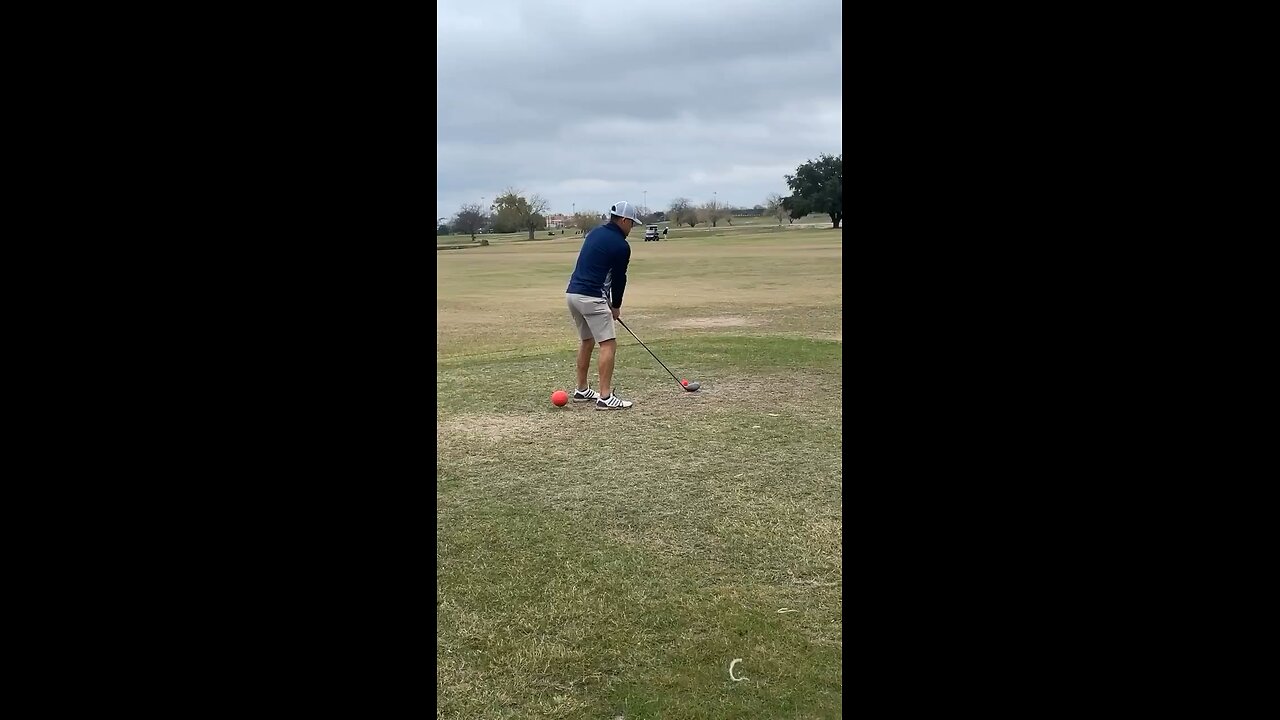 Illegal aliens at Eagle Pass cheer on golfers