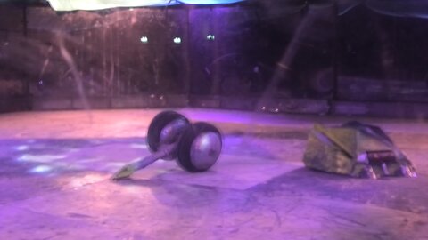 RoboRiots Dublin 2024: Stinger Vs Ripper 5