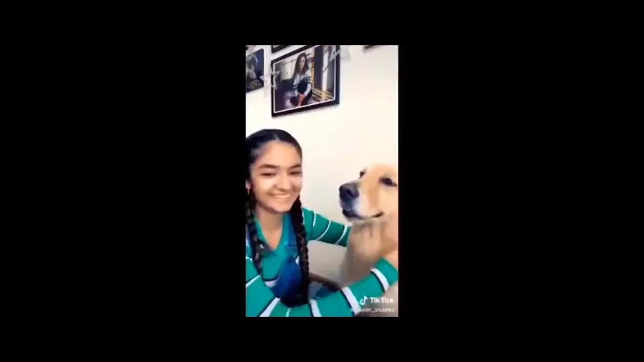 Carryminati Roasted Anushka Sen New entertainment edition on Tik tok star(480P)