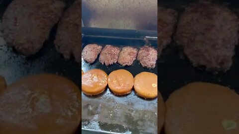 Smash burgers on the Blackstone