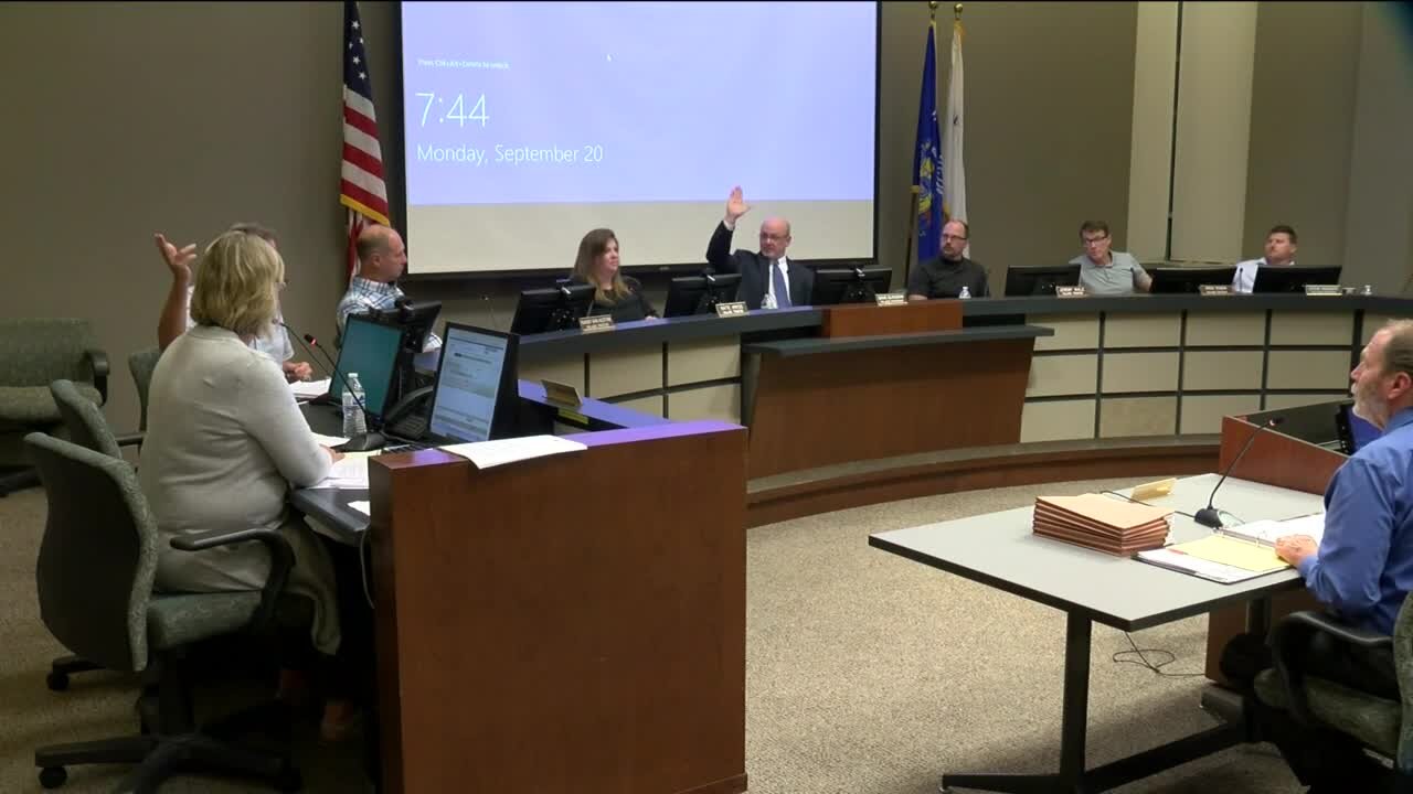 Menomonee Falls votes on vaccine mandate proposal