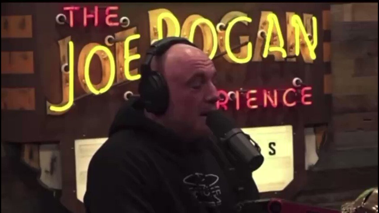 Valiant News - Joe Rogan predicts Biden's handlers are trying to get rid of him before 2024