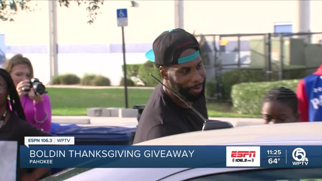 Anquan Boldin foundation provides 200 turkeys for Pahokee community