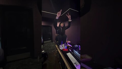 #chriseanrock previews new music #jalalalkali