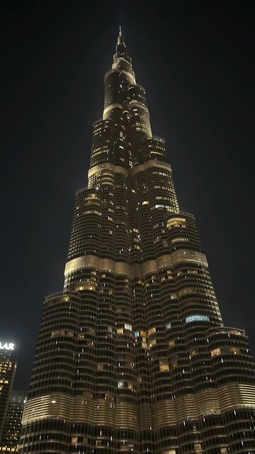 In Dubau Living life to the fullest