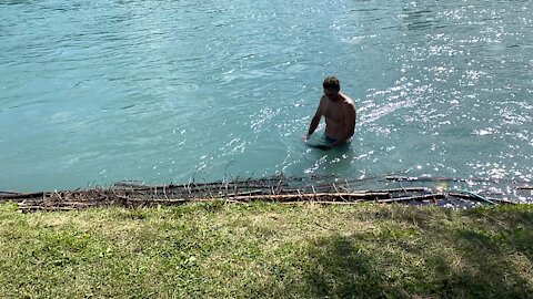 Kenia river Crazy man fishing