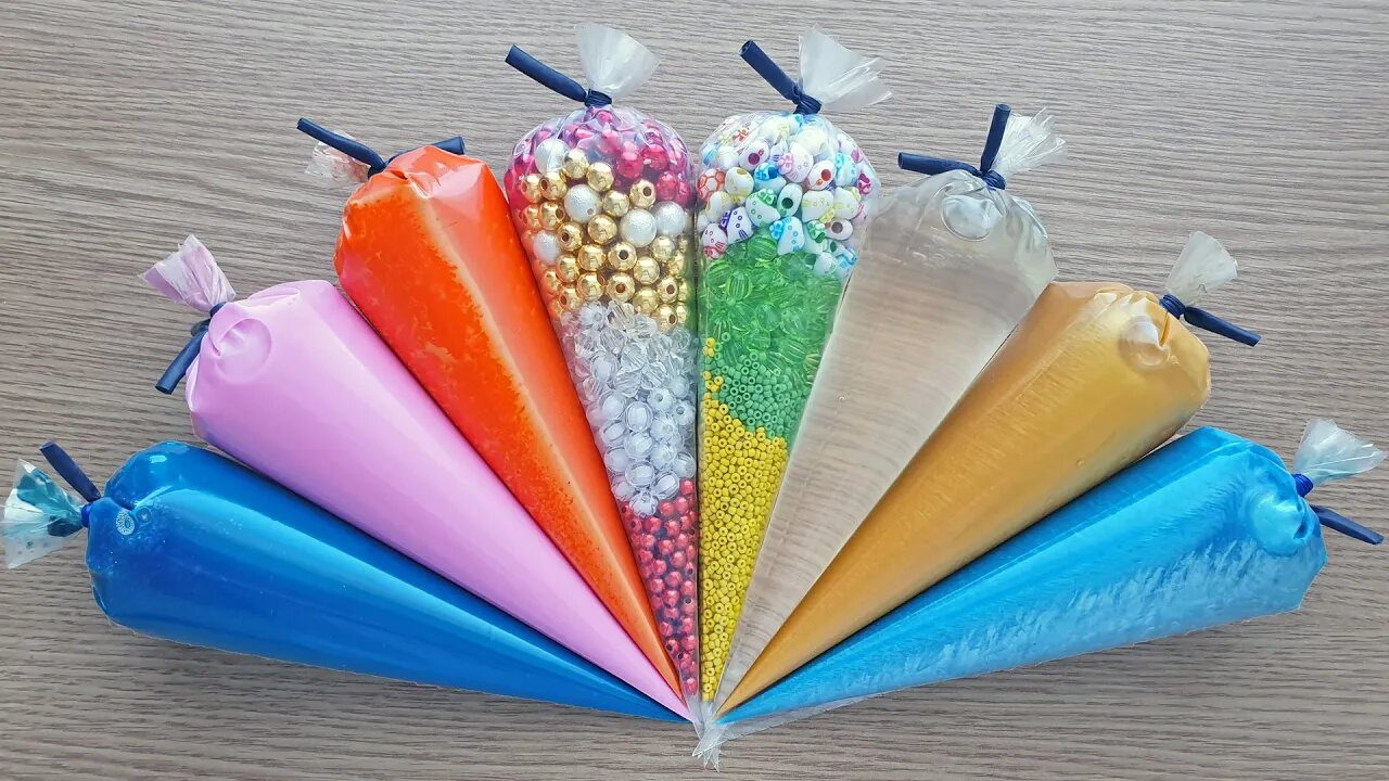 Making Crunchy Slime with Piping Bags #170