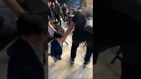 Ele não estava pronto para o chute 😂 #shorts