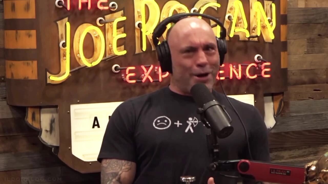 Joe Rogan Hilariously Mocks The Mainstream Media's Ridiculous Hypocrisy