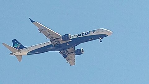 Embraer 195 PR-AXT coming from Recife to Fortaleza