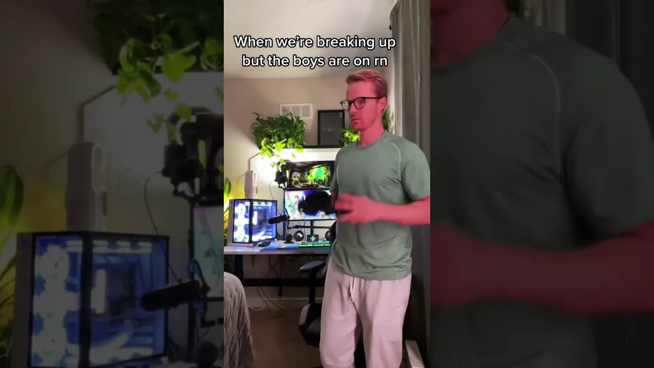 Girlfriend Breaks Up With Gamer During Game
