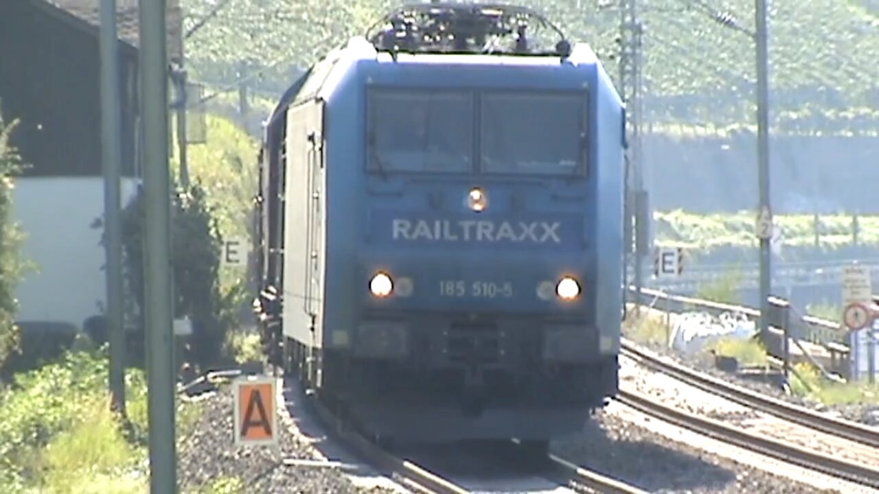 Bahnen und Schiffe bei Lorch am Rhein, Railtraxx 185, 2x 152, ICE 3, 101, Süwex 429, 428, 427