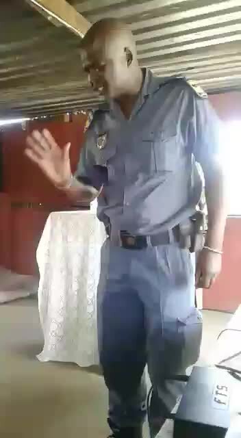 WATCH: Cop prays before before arresting Gauteng pastor (Rcb)