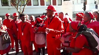 South Africa - Cape Town - EFF Sings out side Parliment (Video) (e4M)