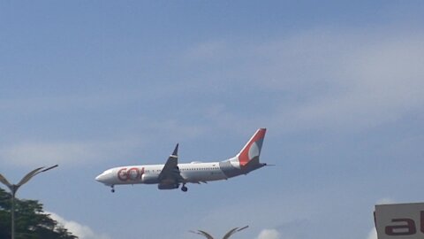 Boeing 737 MAX PR-XMC na aproximação final antes de pousar em Manaus vindo de Fortaleza