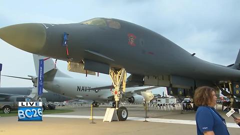 EAA DAY 3 Bombers, EAA App and Twilight night show