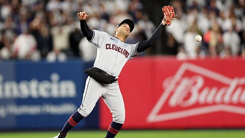 MLB Gleyber Torres scores on error in 1st