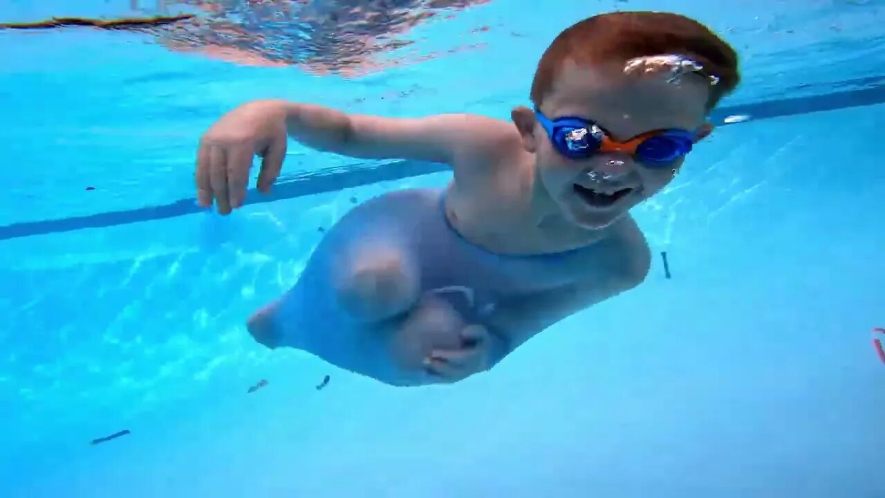 Ginkago Water Bubble Underwater