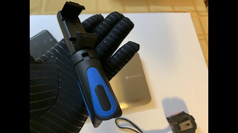 Apexel Cheap Price Small Mini Tripod Hand Grip Small Camera Smartphone Holder APLJJ08 Lightweight