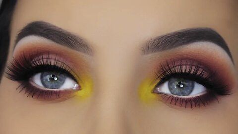 MAKEUP TREND TUTORIAL | NEON INNER CORNER
