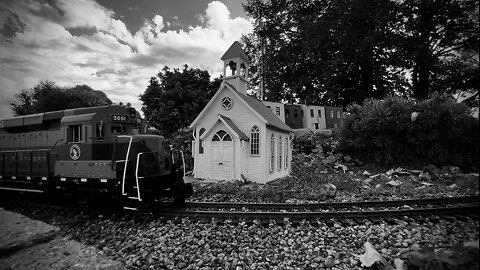 Garden Railroad Railfanning in Wayzata, Minnesota