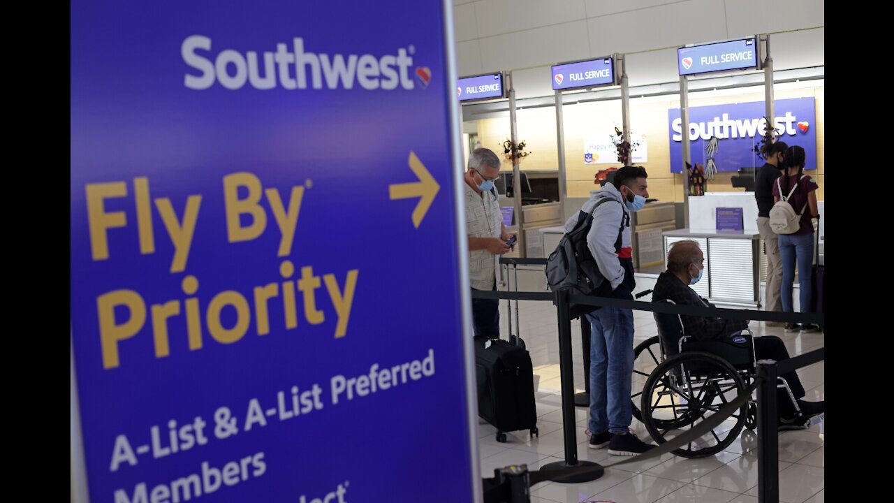 Airline Staff Push Back Against Federal Vaccine Mandate