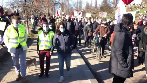Mauerpark Berlin - Mit der Feuerwehr für eine freie Impfentscheidung ohne Zwang - 12.03.22