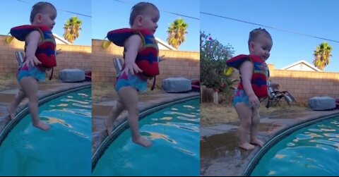 look at this baby what it does under water