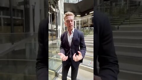 Should we compliment girls right when we have met them? Watch this #dating #datingadvice #london