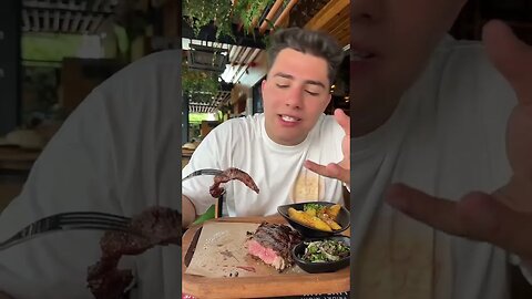 CUM ISI MANANCA OGURITAMICA VITA #oguritamica #mancaciosul #mancare #romania #food