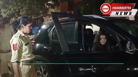 महिलेचा दारूच्या नशेत राडा पोलिसांना धक्काबुक्की देखील करण्यात आली गुजरात येथील खळबळ जनक घटना..