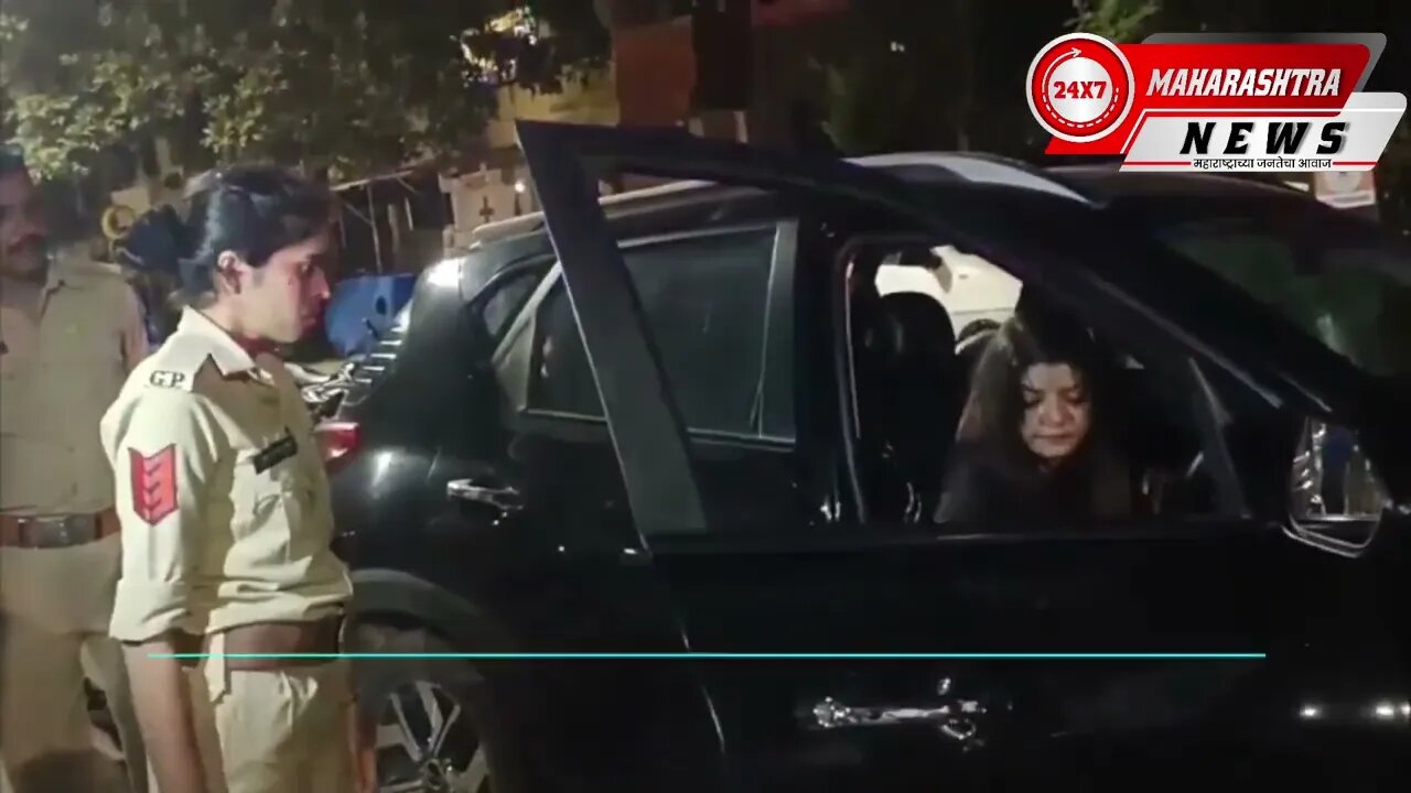 महिलेचा दारूच्या नशेत राडा पोलिसांना धक्काबुक्की देखील करण्यात आली गुजरात येथील खळबळ जनक घटना..