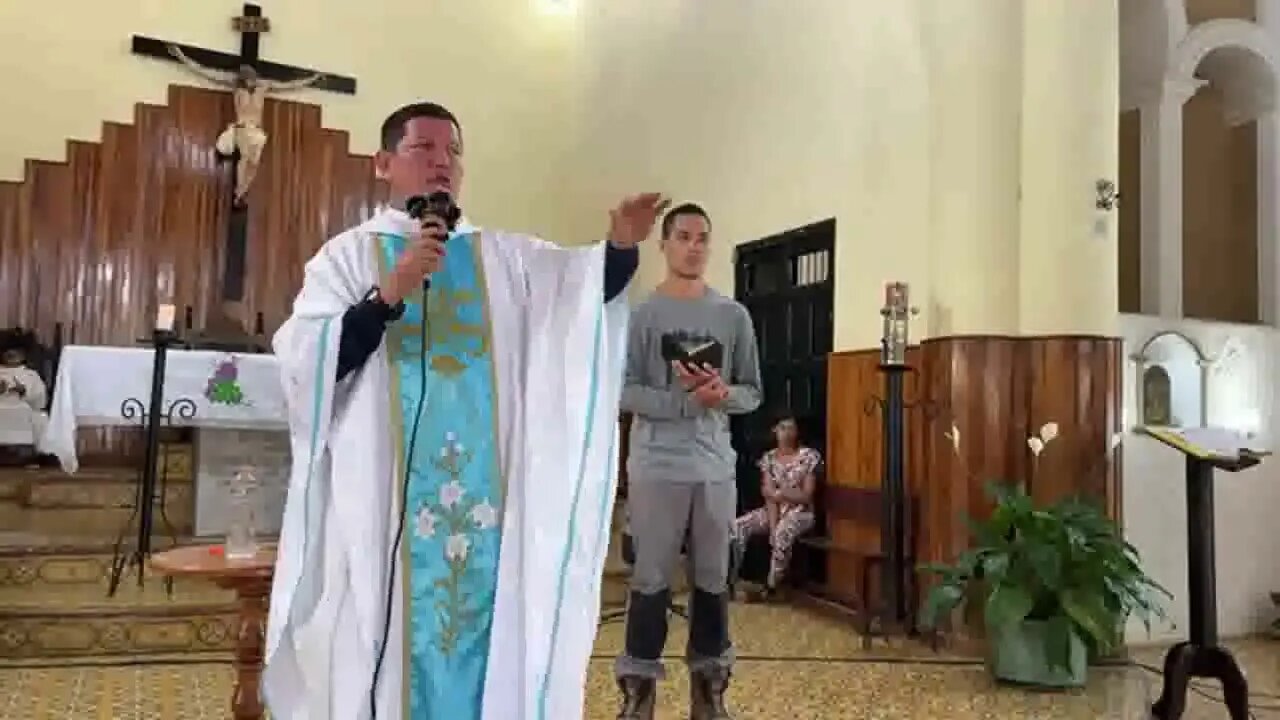 🛑 Domingo de la SantÃsima Trinidad. 4 de Junio 2023. Padre Luis Toro.
