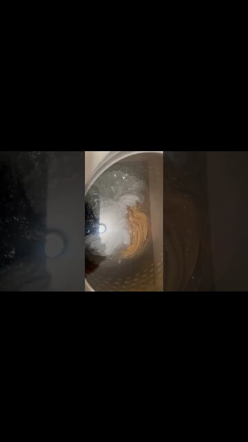 Maytag MVWX655DW1 agitating in wash cycle