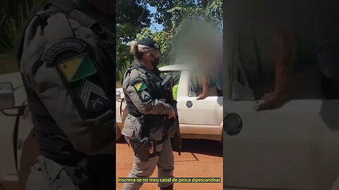 Carregando pessoas no compartimento de carga Sargento Alda #policial