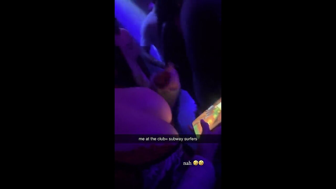 Meldadel Playing Subway Surfers In The Club