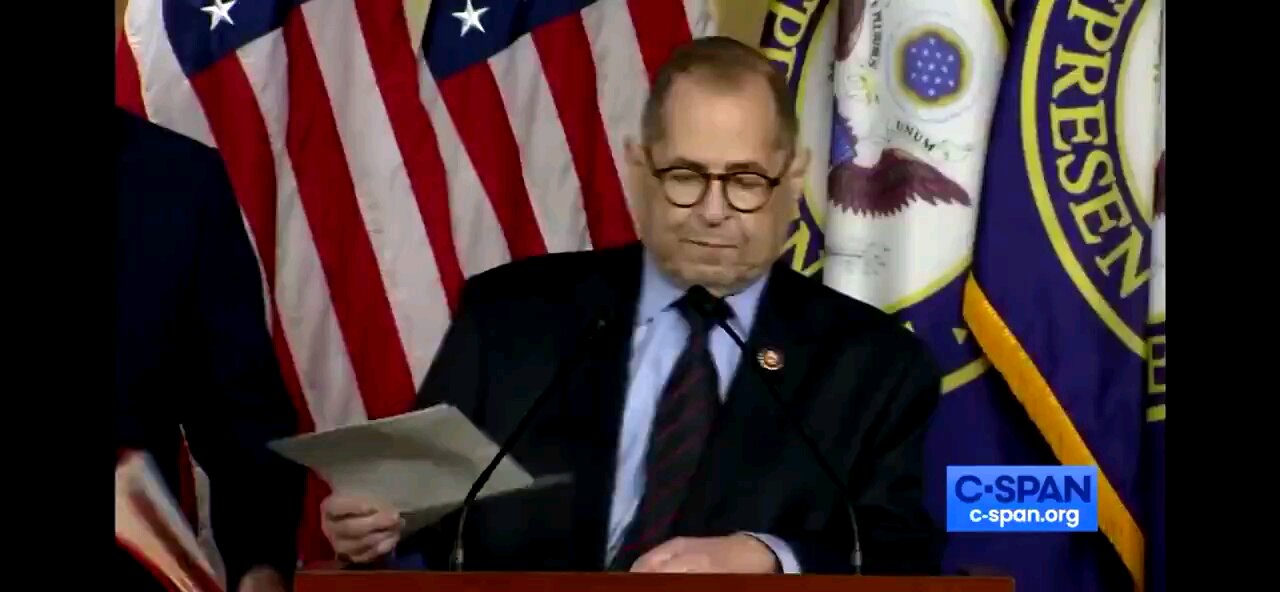 FLASHBACK: Jerry Nadler appears to poop his pants during LIVE INTERVIEW, waddles off stage