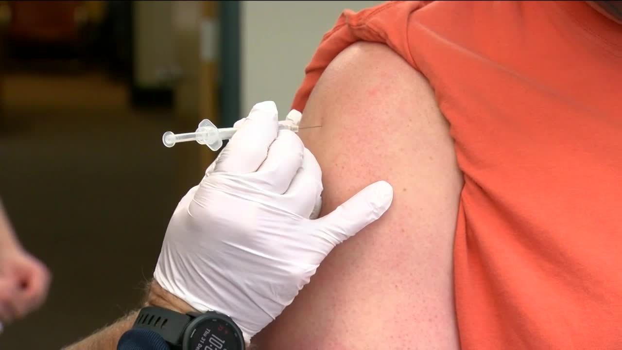 Kenosha firefights get COVID vaccine