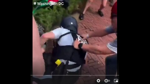 Pro Hamas/ Palestinian protesters man handle Capitol Police 🚓🔥🇵🇸🔥🇮🇱🚨