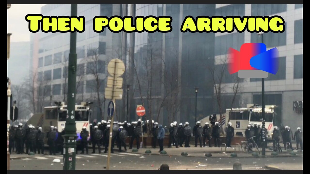 Brussels protest when police arriving