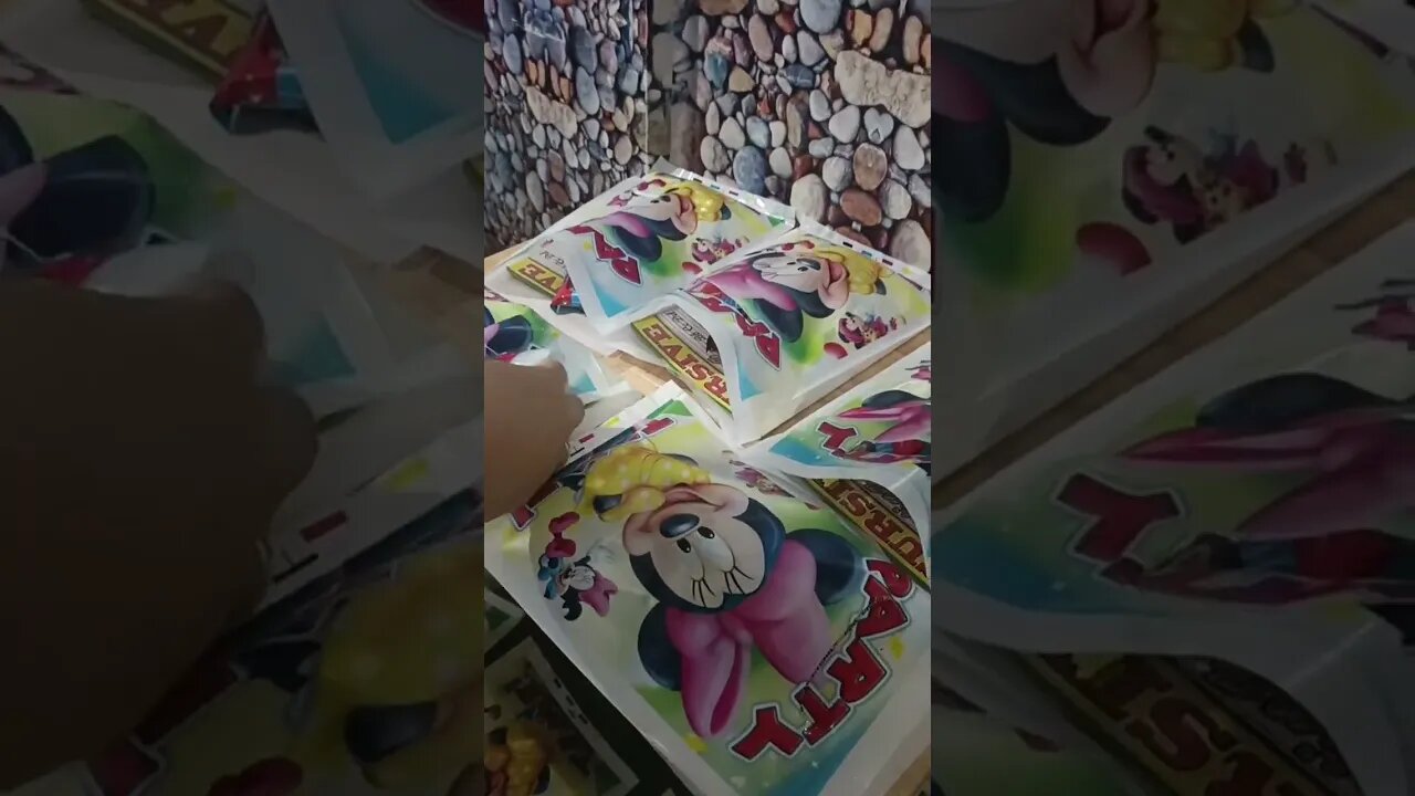 Repacking of Kid's lootbags for year end party #lootbag #party #yearend #viralvideo #viralreels