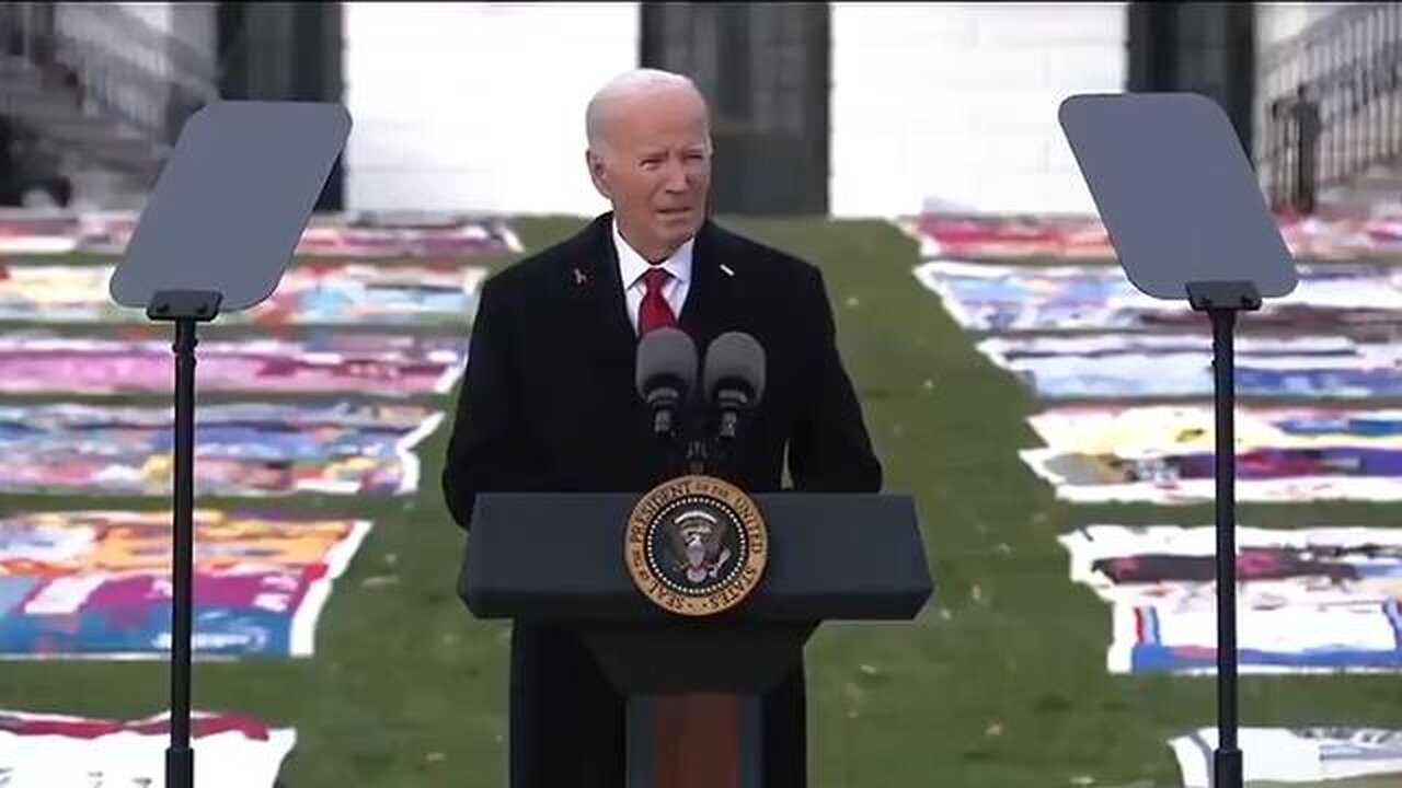 Biden Calls Dr. Anthony Fauci a ‘True Hero’ and Salutes Him at the White House