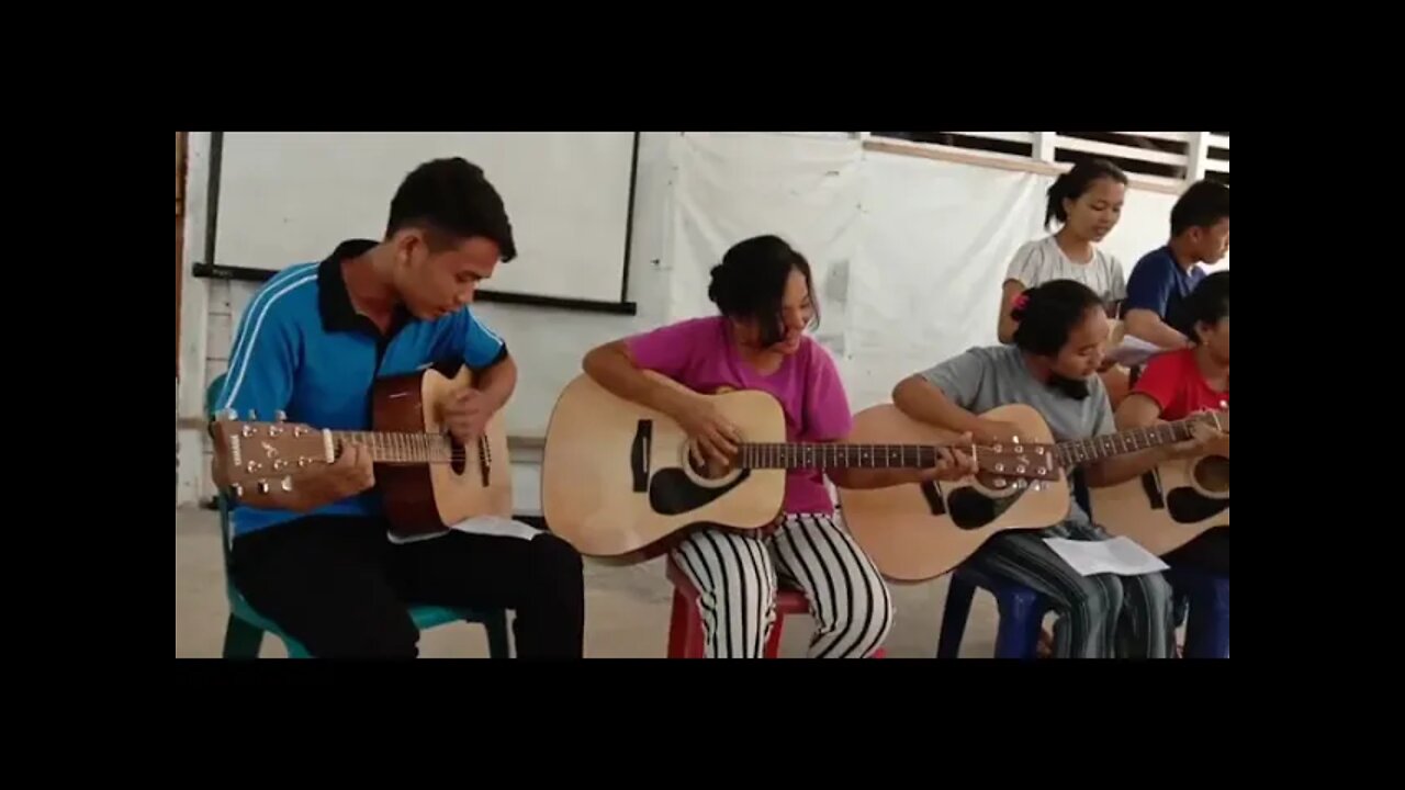 John 1 - Group 2 with Guitars 💪 - The Bible Song