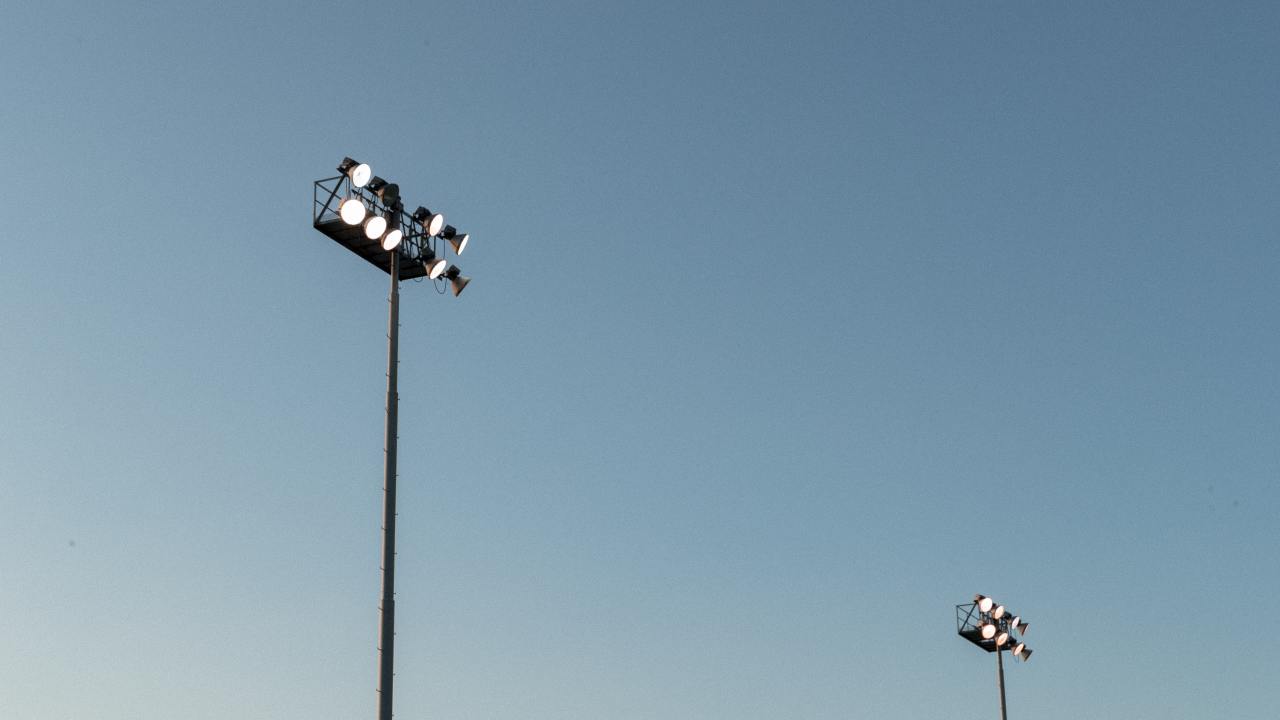 Ohio high schools to light up stadiums for 20 minutes, 20 seconds to recognize seniors