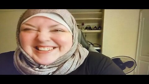 Foodie Beauty Says Love God & Yourself First Is A God Fearing Woman Never Thought She Would Believe!