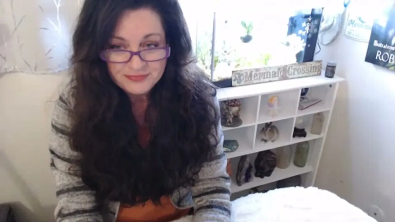 Channeling with Robyn Hyatt