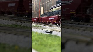 N Scale SD40-2s pulling a heavy grain train