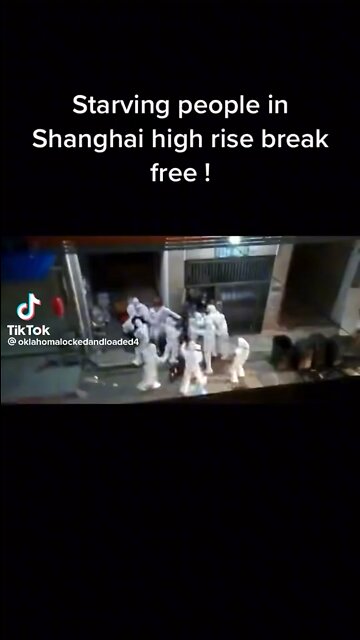 STARVING PEOPLE OF CHINA ON LOCKDOWN FIGHTING BACK!