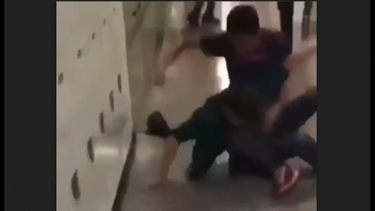 Boy Steps In To Defend His Friend And Pounds His Opponent